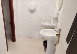 Se van a a renovar los aseos del hogar del jubilado de Noja.