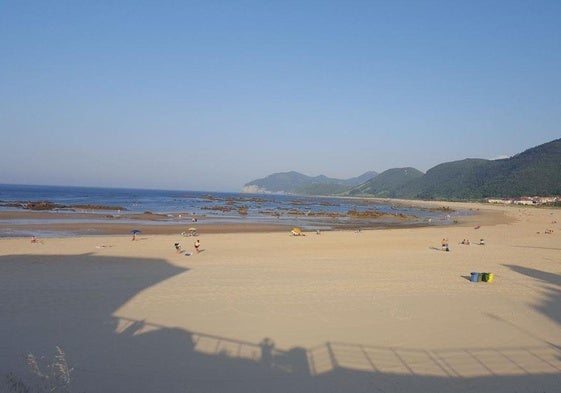 Playa de Trengandín, en Noja.