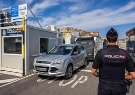 Instalaciones de Aduanas y control de fronteras situadas en el recinto del Puerto de Santander.