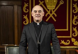 Arturo Ros, en la sede episcopal de Santander.