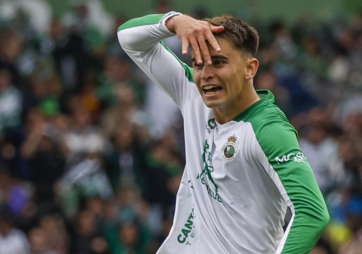 Mario García: el lateral que se ha convertido en una revelación del Racing