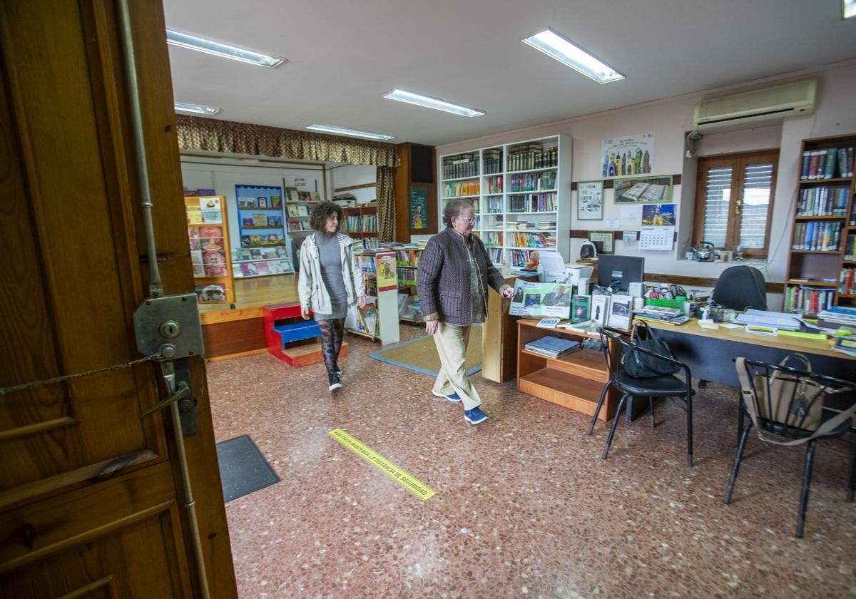 San Román exige la reapertura de su biblioteca y su adhesión a la red municipal