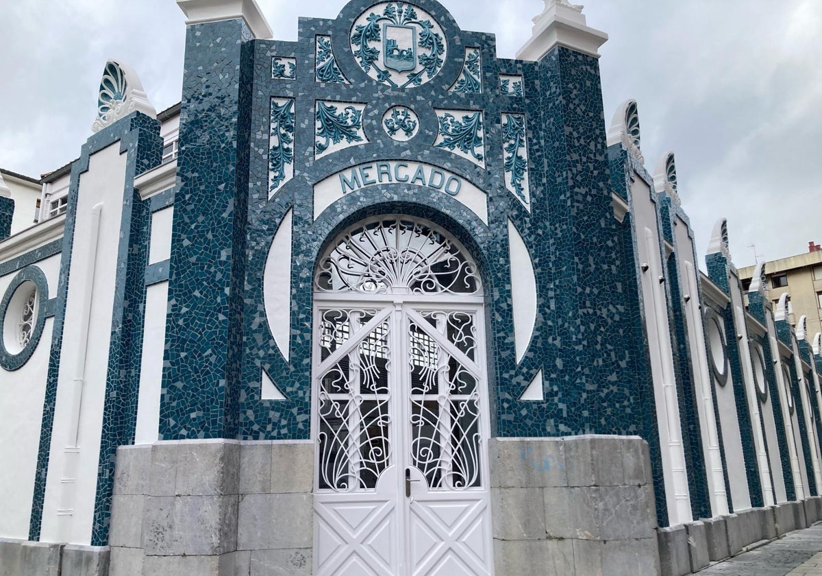 CastroVerde se felicita por la rehabilitación del edificio Eladio Laredo y la Plaza del Mercado