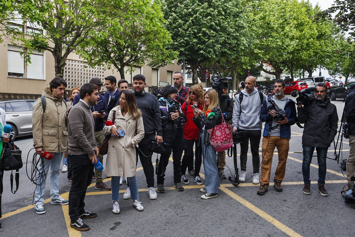 Muchos medios nacionales han cubierto el acto en Santander. 