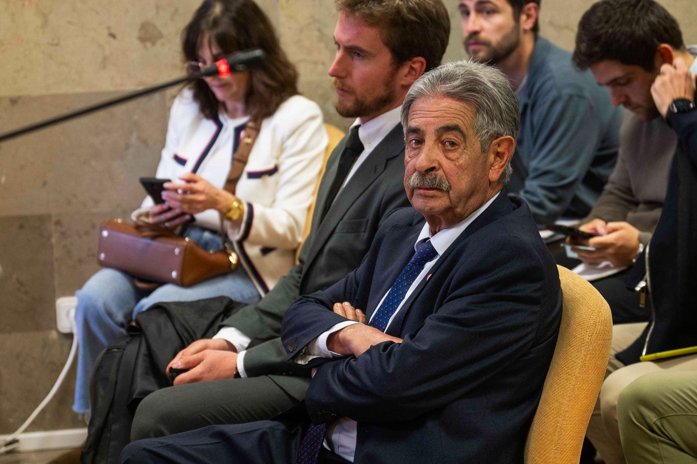 Miguel Ángel Revilla durante el acto de conciliación en el complejo judicial de Las Salesas.