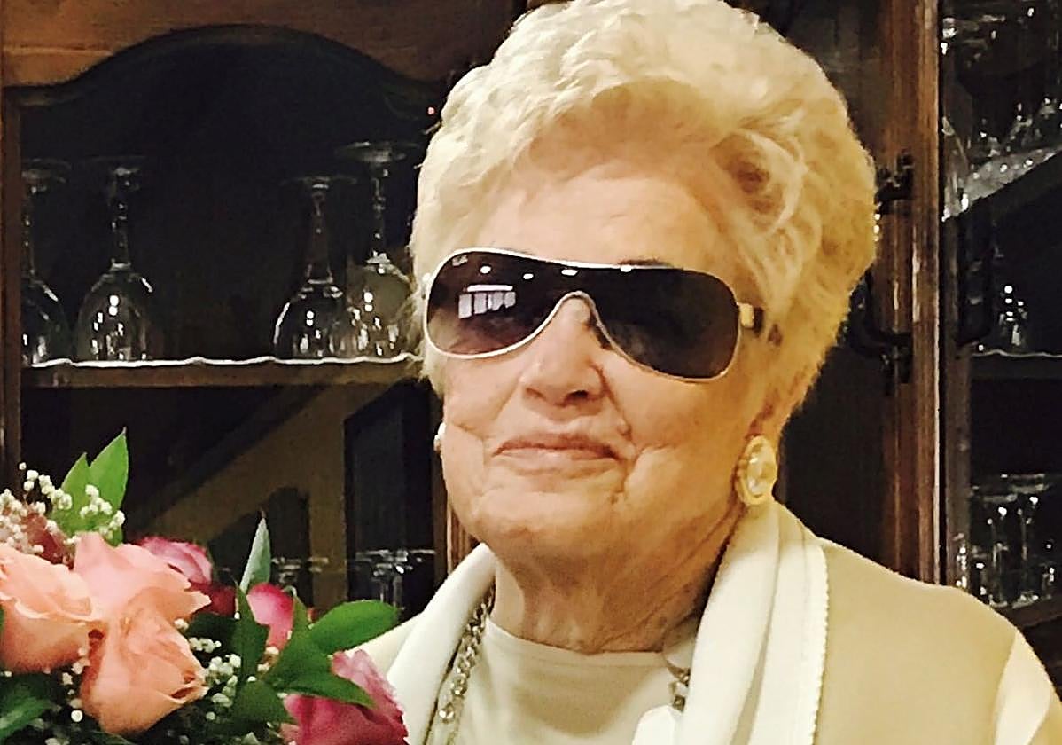 María Teresa San Emeterio, enfermera y matrona torrelaveguense.