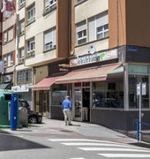 El entorno del bar La Flor de Cantabria, en la calle Isaac Peral, donde se produjo la reyerta.
