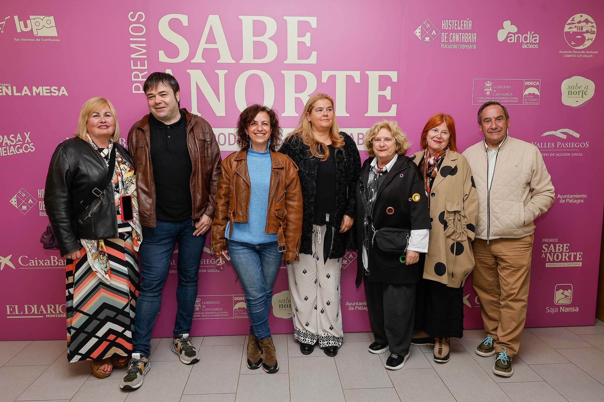 María Cruz Martínez, Íñigo Sanz, Rosa María González, Ana de Cos, Montse Cavia, Isabel Lasa y Santi Flor (La Venta de Castañeda). 