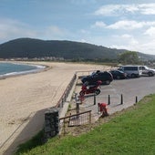 Parcela en la que se quiere construir el mirador con una vista privilegiada de la playa Trengandín.