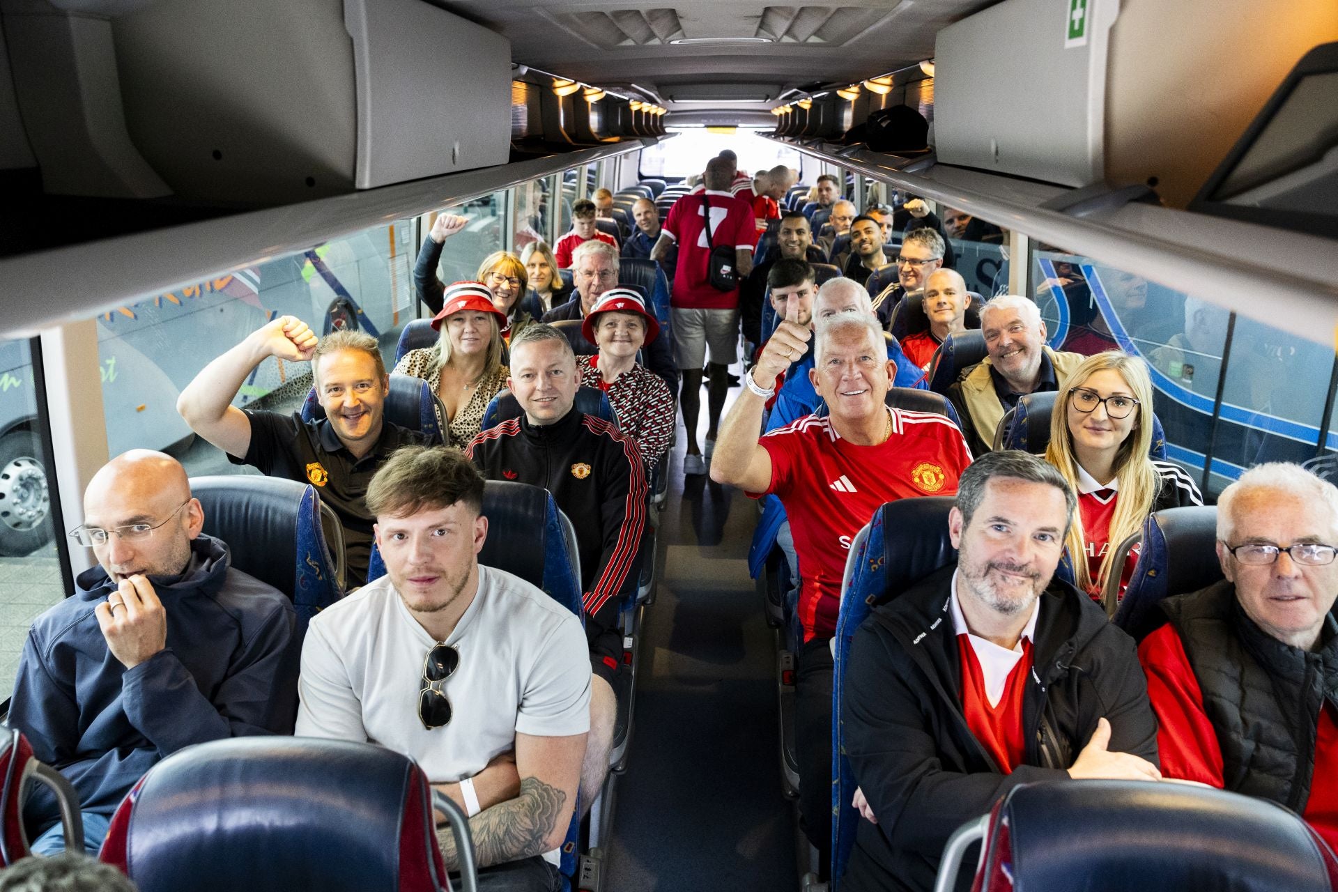 En el interior del autobús, con destino a la gran final de Bilbao.