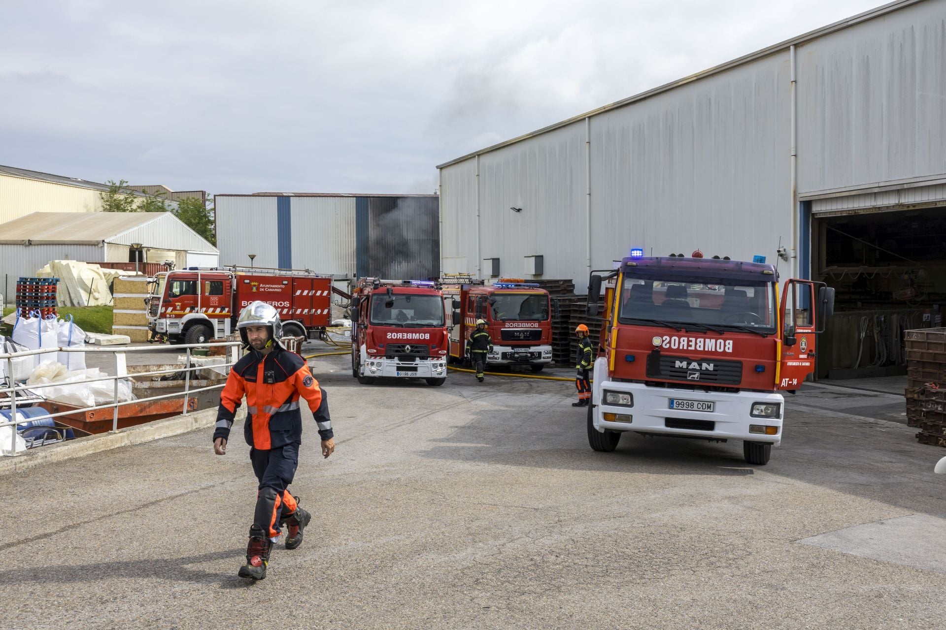 Dotaciones de bomberos desplazadas por el 112