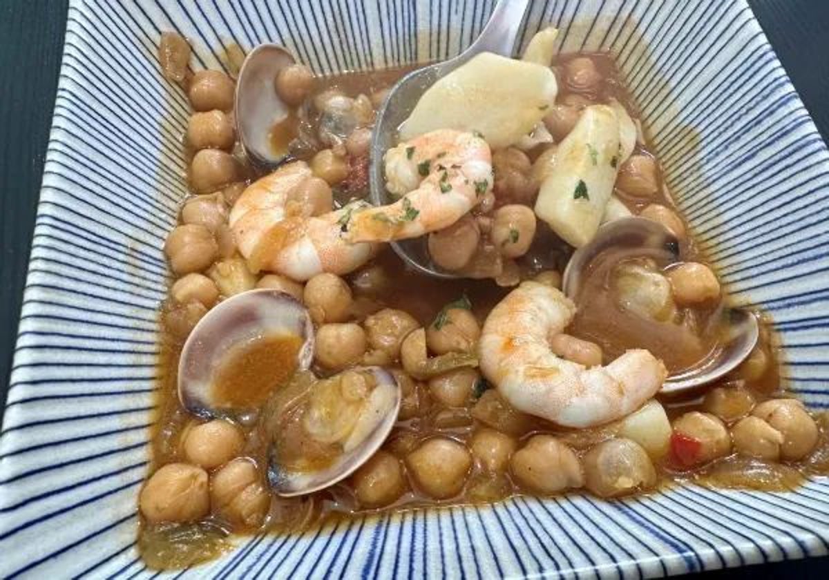 Garbanzos a la marinera.