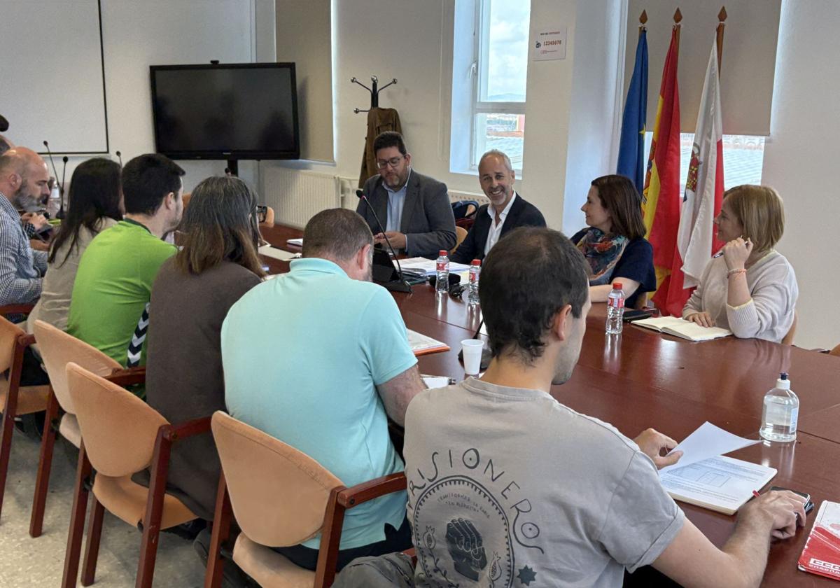 Educación y sindicatos siguen sin acuerdo sobre la subida salarial y habrá huelga los días 28 y 29