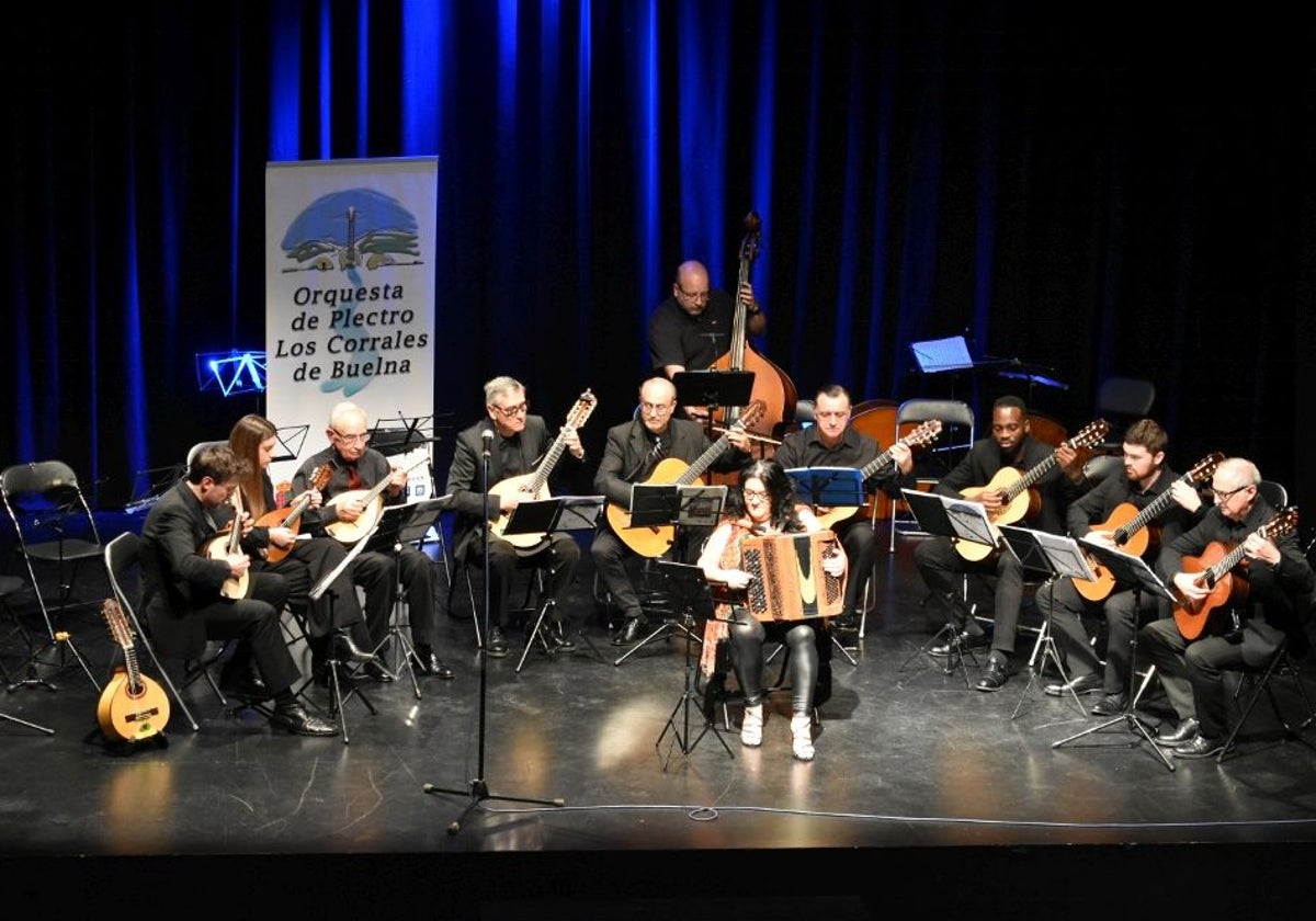 La Orquesta de Plectro de Los Corrales organiza un fin de semana dedicado a esos instrumentos.