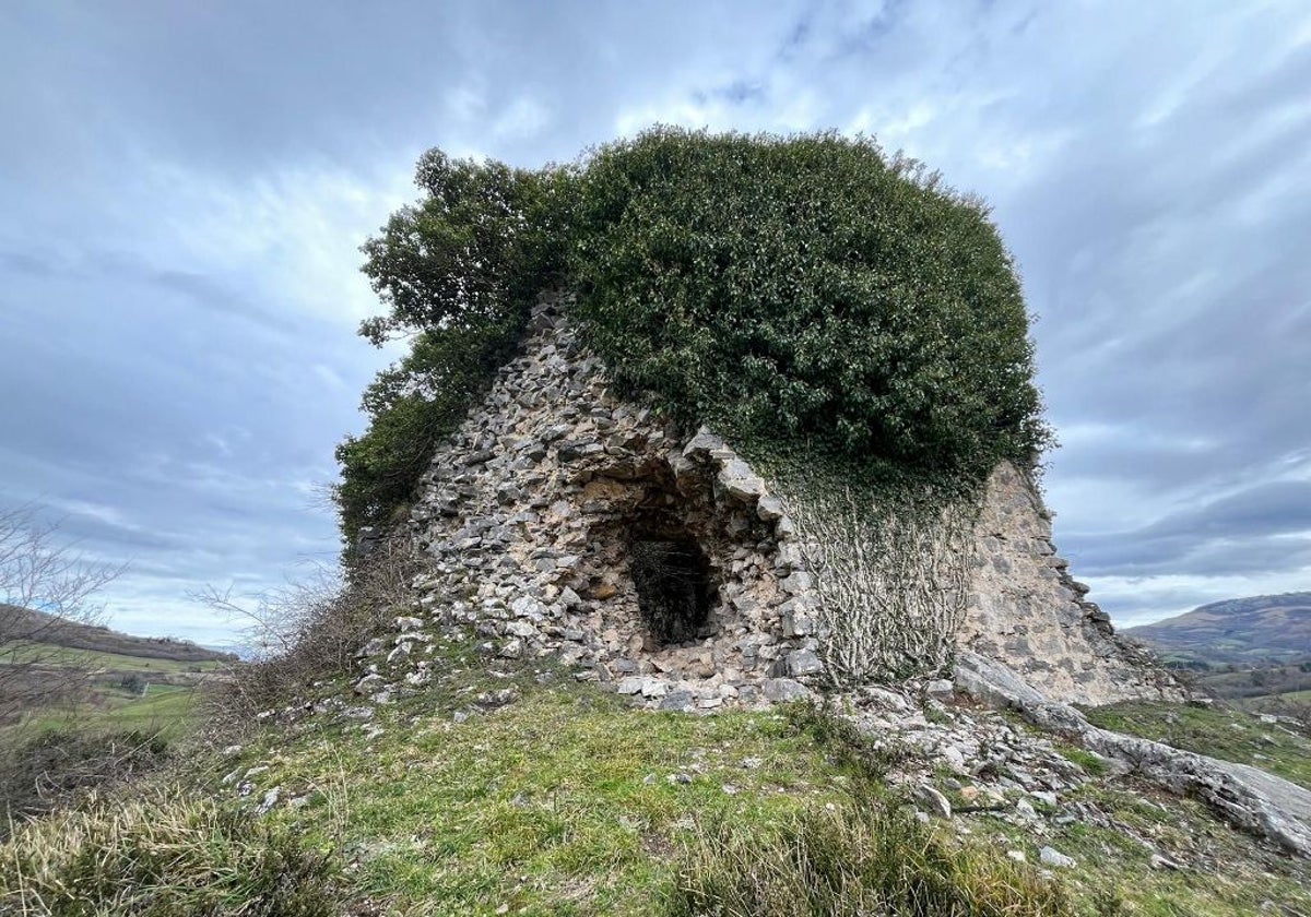 La Torre de Cobejo, más conocida como el Castillo de los Moros.