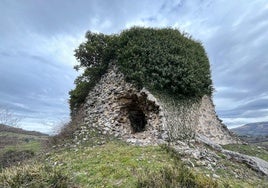 La Torre de Cobejo, más conocida como el Castillo de los Moros.