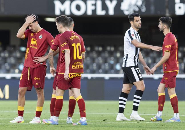 La derrota ante el desahuciado Cartagena, junto con el empate de Elda, ha sido el peor trago para el equipo verdiblanco en un mayo desastroso.