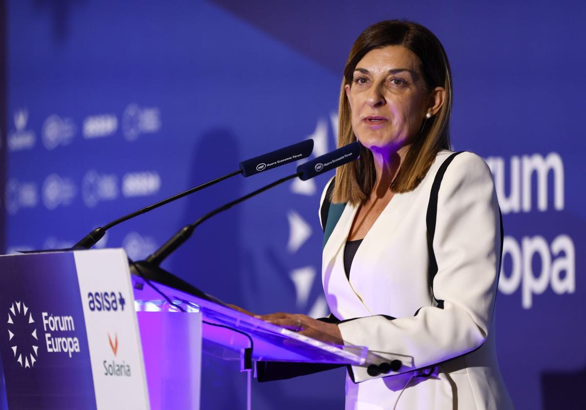 María José Sáenz de Buruaga, durante el encuentro.
