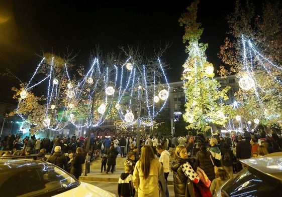 Iluminación de la Plaza Mayor, el año pasado, tras el encendido del alumbrado navideño.