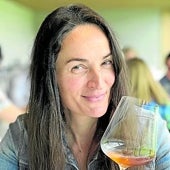 Imagen - Cada cliente elige su ruta a partir de las explicaciones/sugerencias de la jefa de sala Elvira Abascal