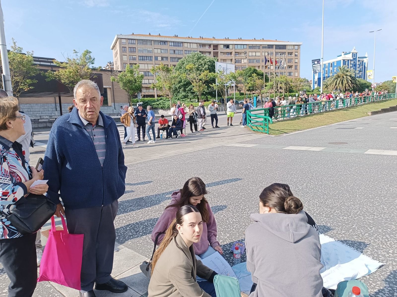 Muchos aficionados quería obtener una entrada para presenciar el primer encuentro del playoff ante el Mirandés.
