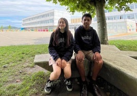 Marina Peña y Julio Laso, en el colegio.