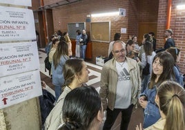 Opositores de educación en una reciente convocatoria celebrada en la Universidad de Cantabria.