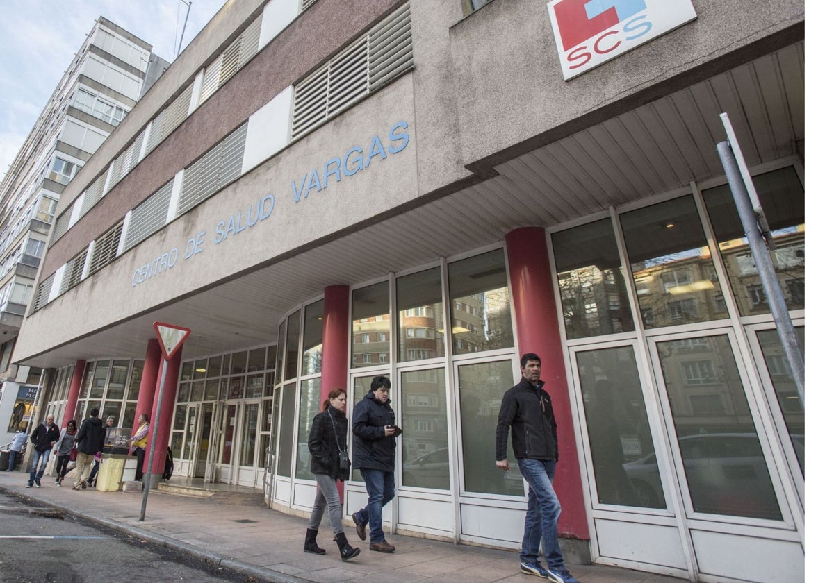 Entrada al centro de salud de Vargas, sede de la Gerencia de Atención Primaria.