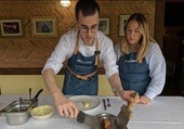 Así se hace el lechazo deshuesado del restaurante Prada a Tope