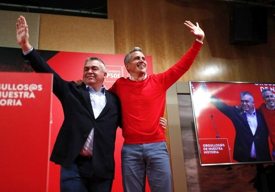 El socialista navarro caído en desgracia junto a Pablo Zuloaga en un acto de partido.