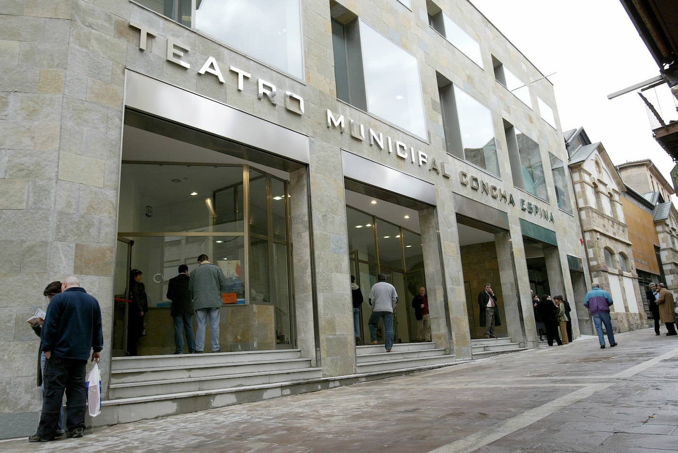 El suceso ha ocurrido en la puerta del Teatro Concha Espina,