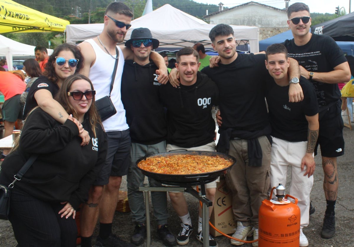 Las peñas de Renedo de Piélagos triunfan con sus paellas