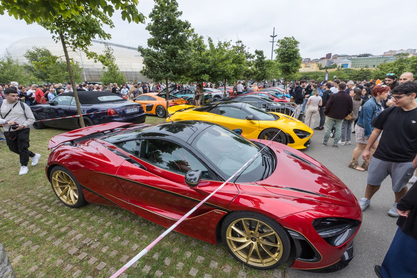 Dos de los Mclaren 720s que se pudieron ver en Santander este sábado.