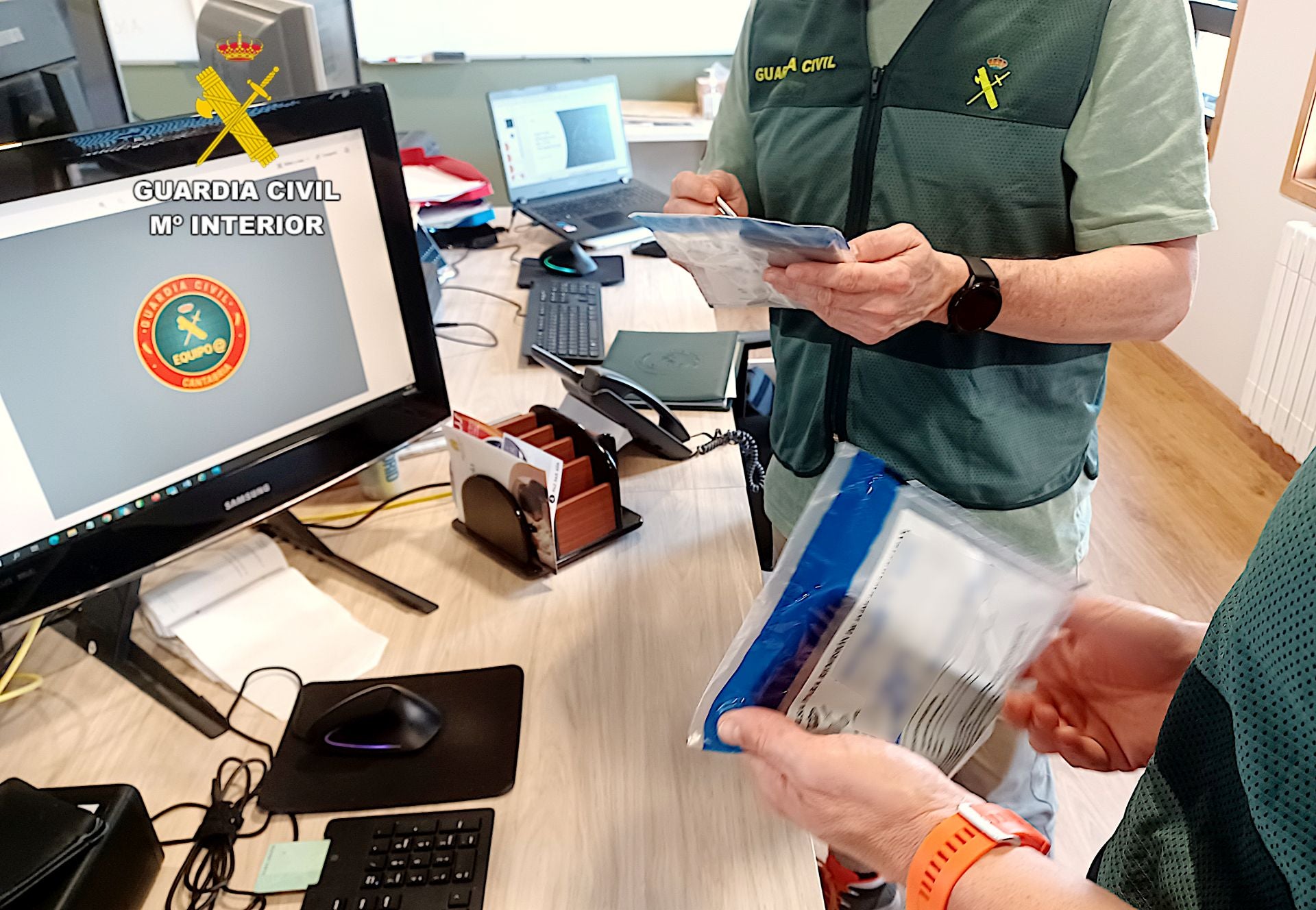 La Guardia Civil investiga en Cantabria más de diez casos de la estafa del 'buen empleado'