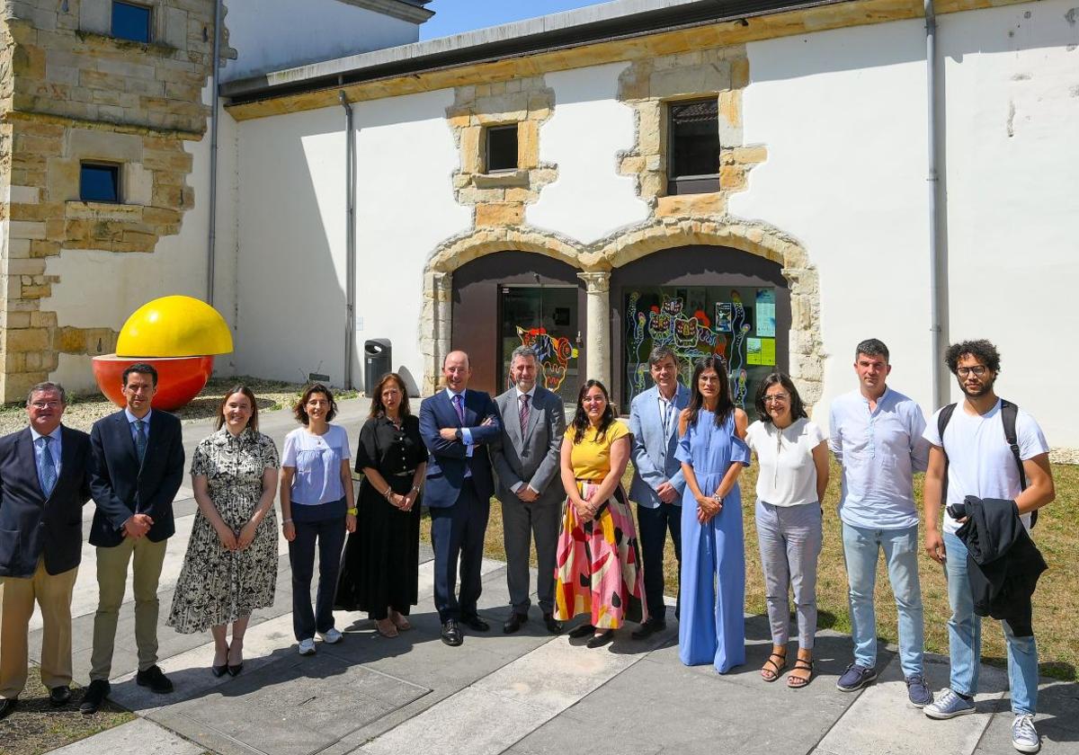 Los miembros del Patronato de la Fundación Santander Creativa se reunieron este miércoles en Pronillo.
