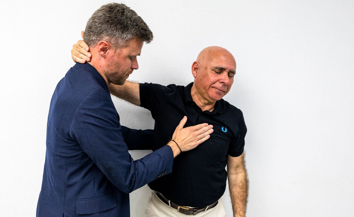 Mikel Martija y Manolo Higuera, al término de la rueda de prensa. 