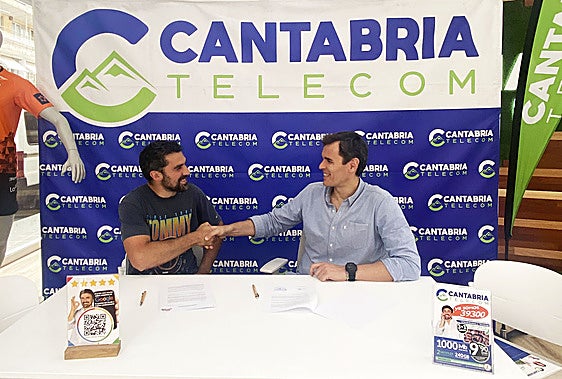Fernando Casado, director creativo de Cantabria Telecom y Pablo Miguel López, presidente del BSR Cantabria