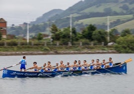 Astillero, anfitriona, fue la mejor trainera cántabra.