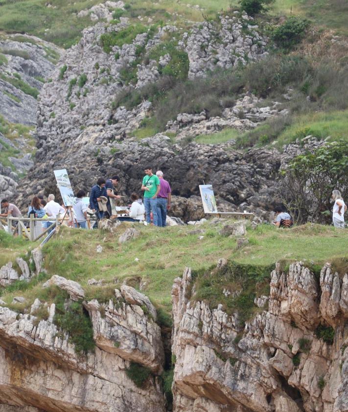 Imagen secundaria 2 - Arte y naturaleza se fusionaron en el IX Concurso Nacional de Pintura Rápida Costa Quebrada