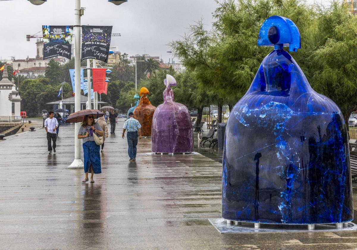 Cuatro icónicas obras de resina cristalina se exhiben en el Muelle Calderón.