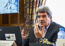 José Luis Escrivá, ayer, en los Cursos de Verano de la UIMP.