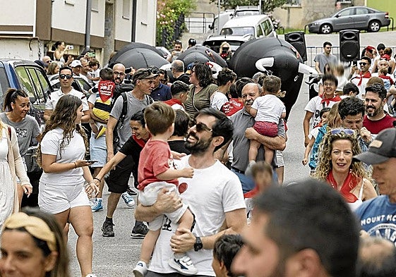 Los populares encierros de San Fermín, en Tetuán.