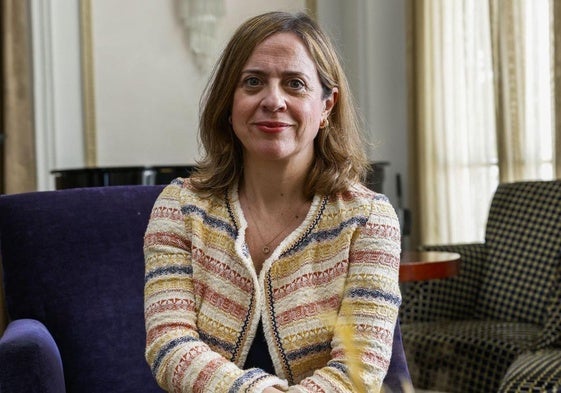 Amparo López en el Hotel Real de Santander durante su visita a la ciudad con motivo del XXVIII Foro España-Estados Unidos.