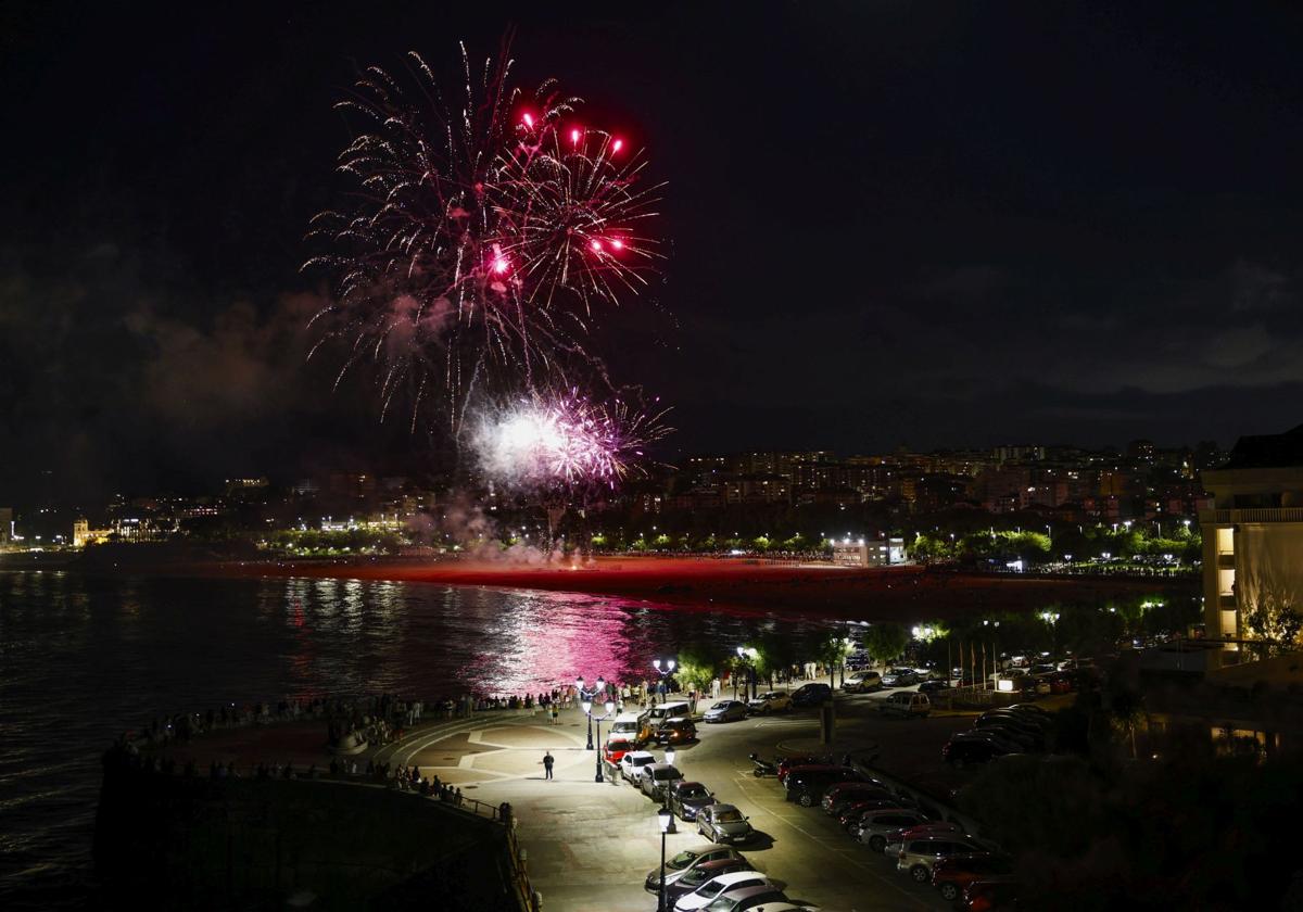 Los Baños de Ola, el epicentro del verano santanderino