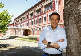 El máximo responsable de la empresa que gestiona las aguas y basuras de Cantabria, el pasado viernes, en la sede de MARE.