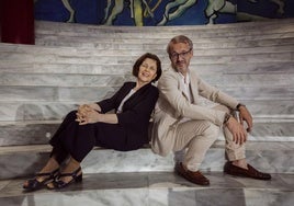 Márta Gulyás y Luis Fernando Pérez, en la Sala María Blanchard del Palacio de Festivales donde tuvo lugar la presentación del Encuentro.