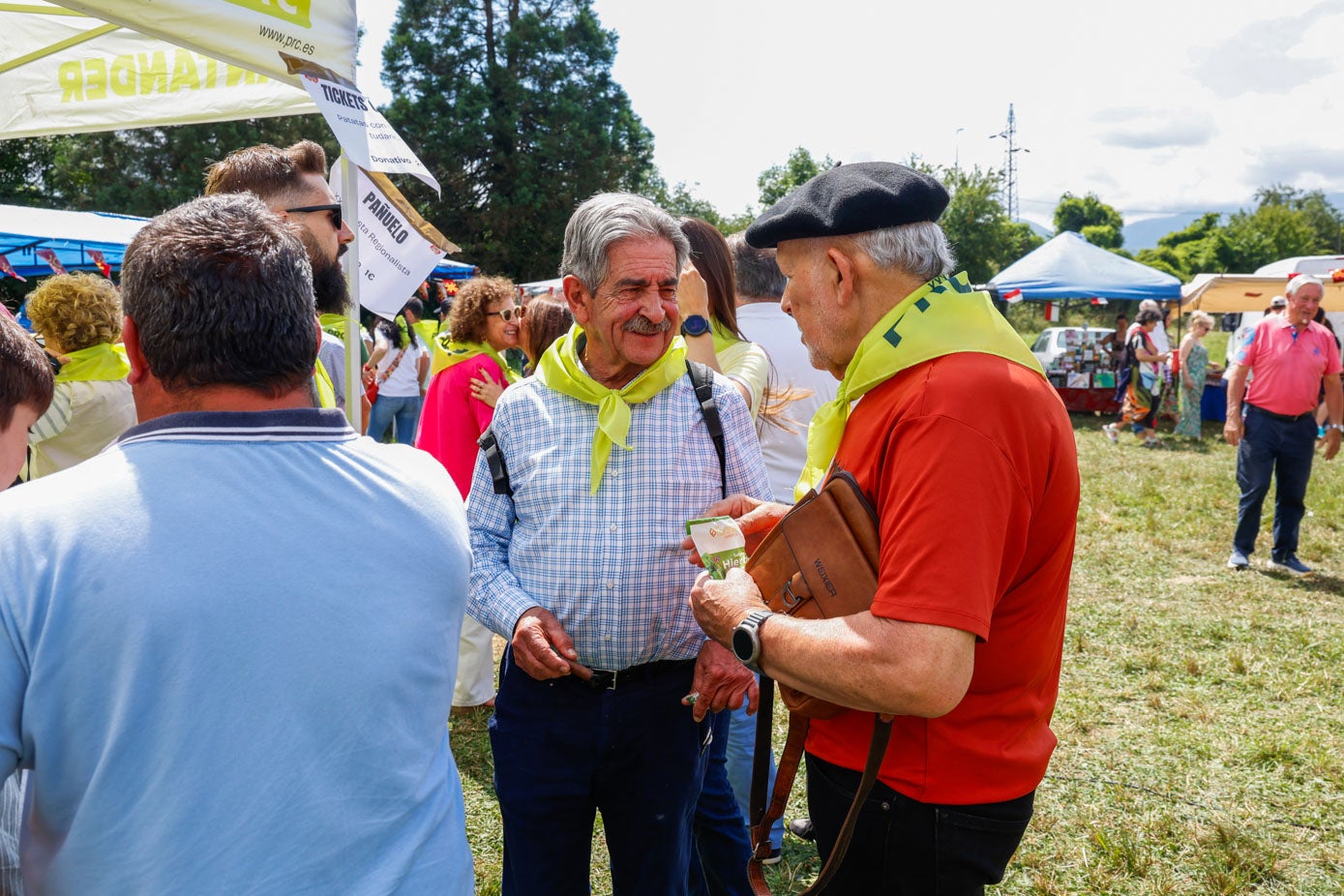 Miguel Ángel Revilla fue uno de los protagonistas de la fiesta.