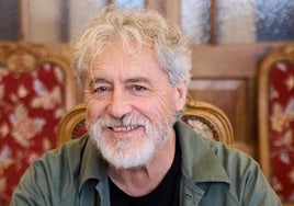 El escritor Manuel Rivas, en el Palacio de La Magdalena.