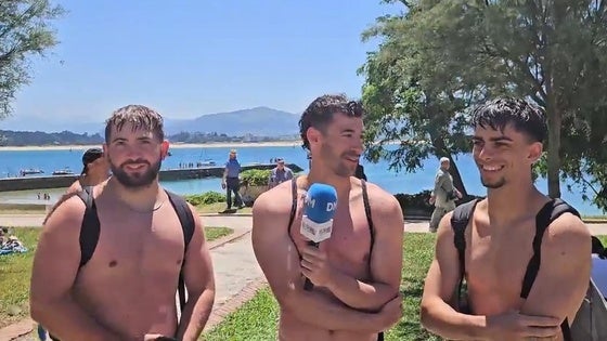 Día de playa en Bikinis: «Aquí no pega el viento»