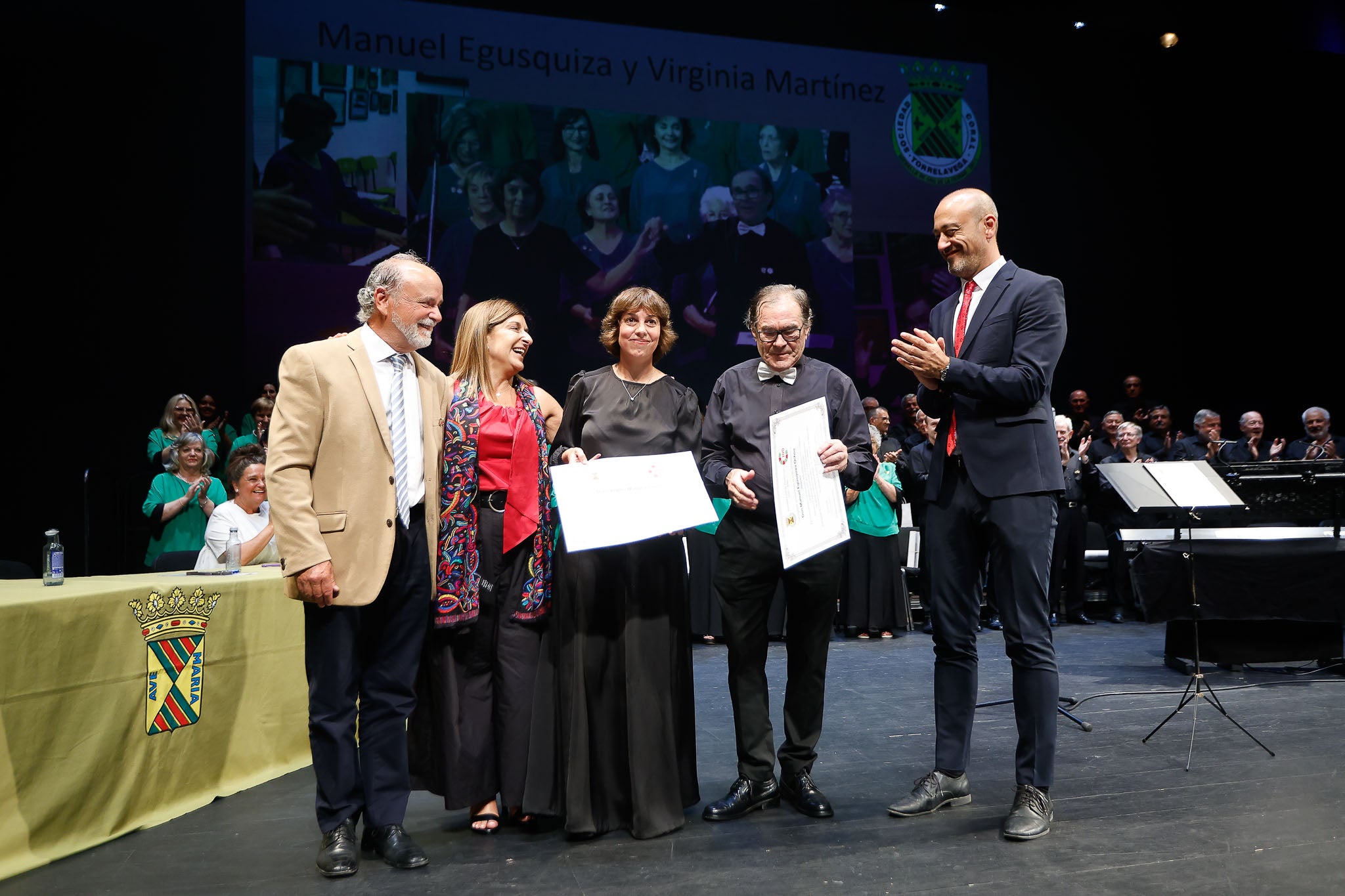 José Nicasio Gutiérrez, María José Sáenz de Buruaga, Virginia Martínez, Manuel Egusquiza y Javier López Estrada.